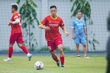 Thành Chung hội quân, Văn Quyết không tranh áo số 10 với Công Phượng