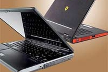 10 laptop bán chạy nhất tháng 6
