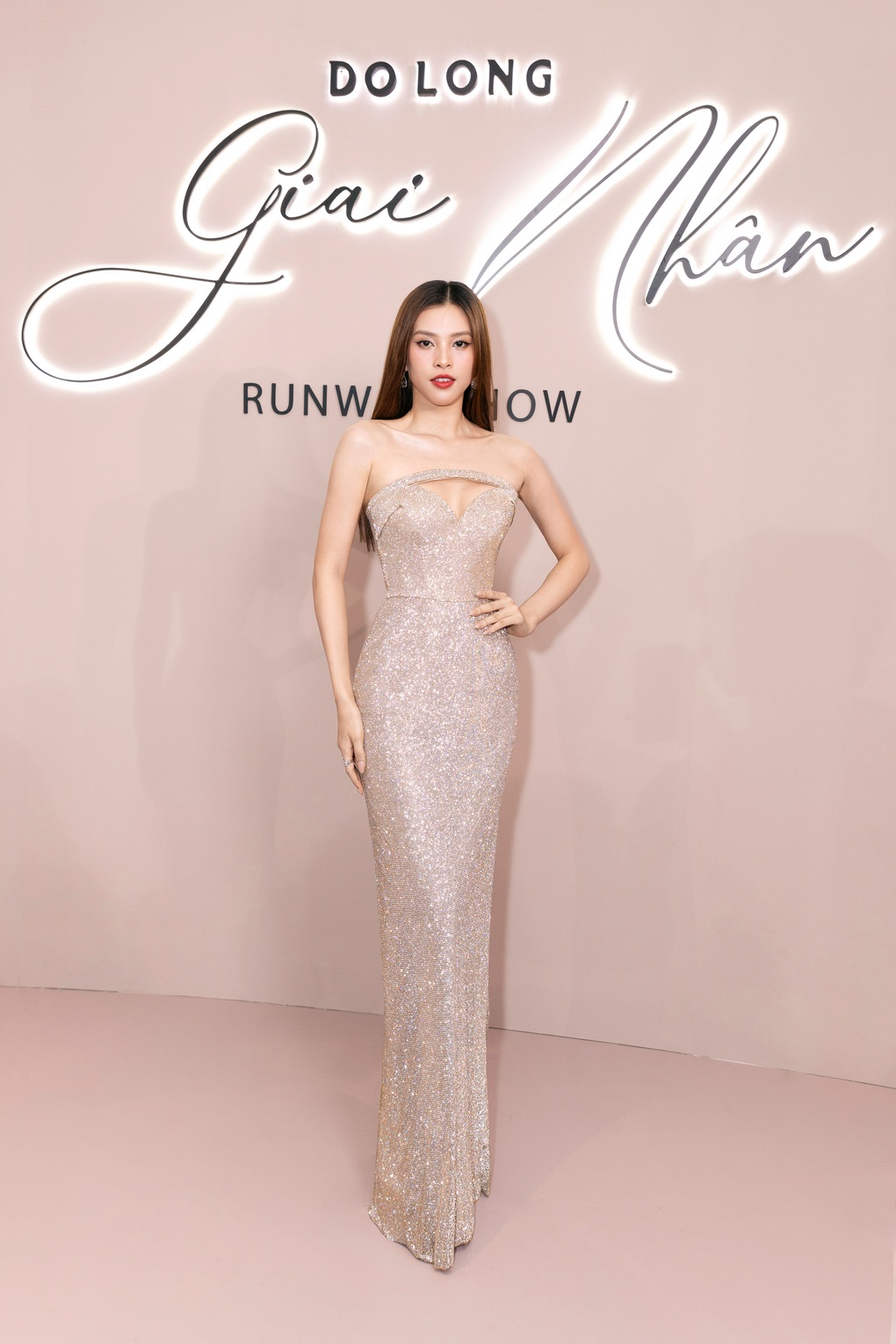 Trấn Thành đi xem show thời trang cùng Hari Won, biểu cảm gây chú ý - 9 Trấn Thành đi xem show thời trang cùng Hari Won, biểu cảm gây chú ý - 9