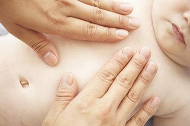 Nhiều trẻ nhỏ đến viện Da liễu TƯ vì bệnh... sùi mào gà