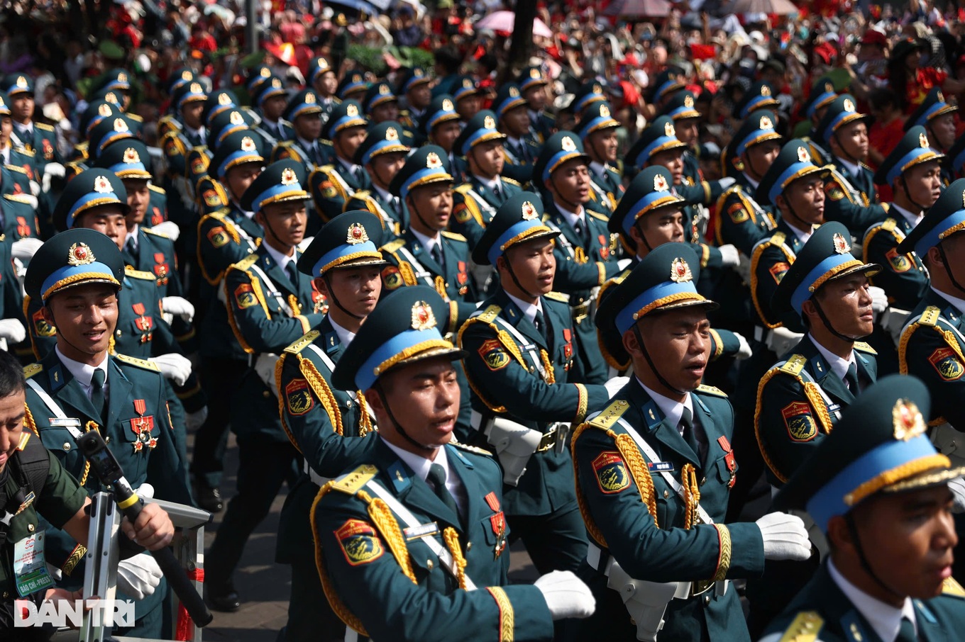 dieubinh_anhkhoa_7.jpg dieubinh_anhkhoa_7.jpg