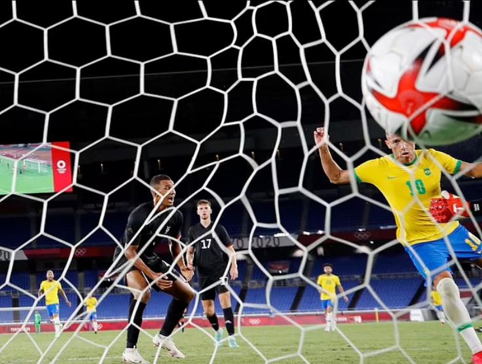 Richarlison đi vào lịch sử sau cú hat-trick cho Olympic Brazil - 3 Richarlison đi vào lịch sử sau cú hat-trick cho Olympic Brazil - 3