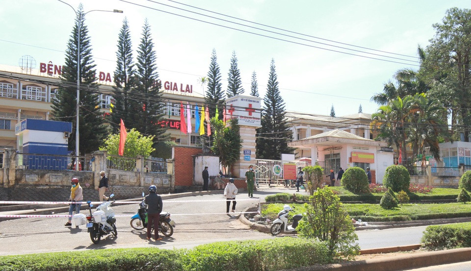 Khoanh vùng, truy vết gần 1.300 người trong Bệnh viện Đa khoa tỉnh Gia Lai - 3 Khoanh vùng, truy vết gần 1.300 người trong Bệnh viện Đa khoa tỉnh Gia Lai - 3