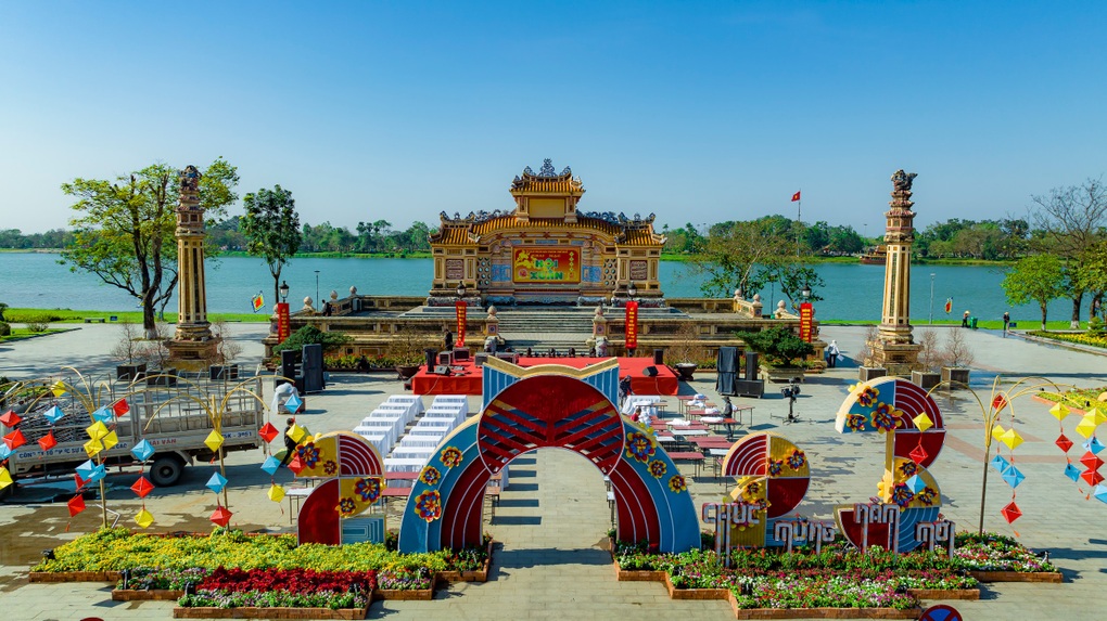 Cảnh quan đặc sắc tại hội xuân Huế 2023 - 1 Cảnh quan đặc sắc tại hội xuân Huế 2023 - 1