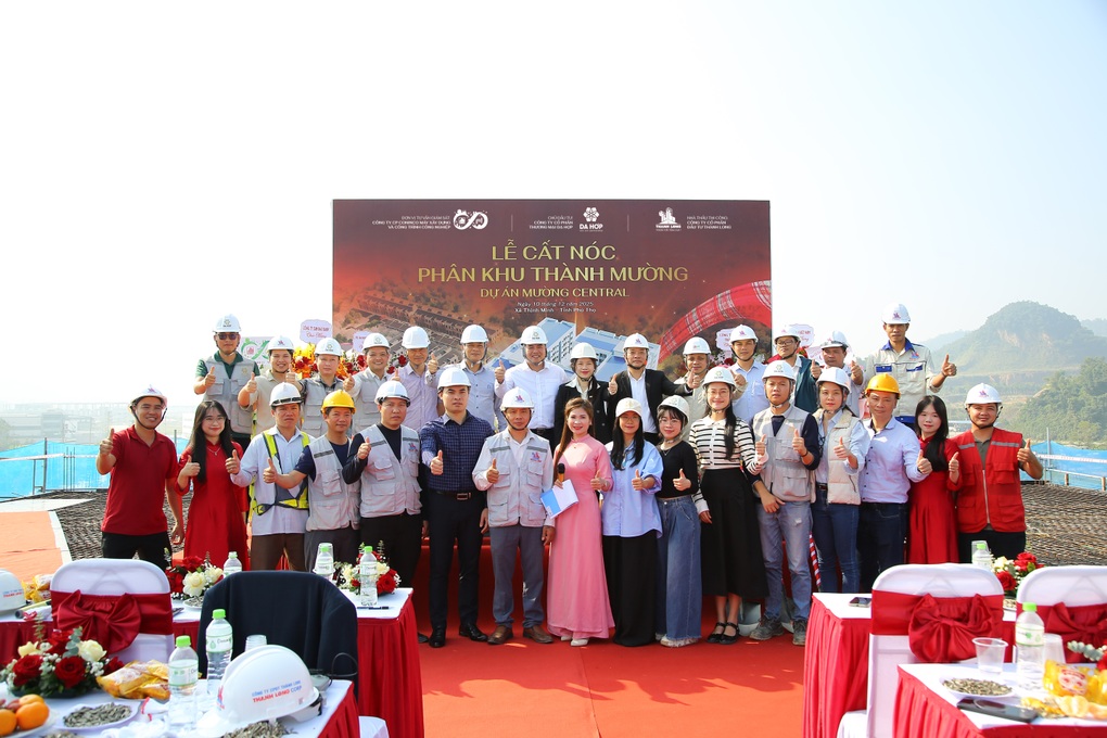 Cất nóc phân khu Thành Mường: Thêm nguồn cung nhà ở xã hội chất lượng - 2 Cất nóc phân khu Thành Mường: Thêm nguồn cung nhà ở xã hội chất lượng - 2