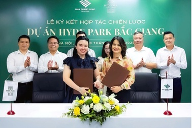 Lễ ký kết phát triển dự án bất động sản giữa Bắc Giang Land và Max Thăng Long