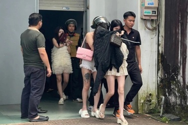 Vụ đột kích nhiều tụ điểm ăn chơi, tạm giữ 148 người: Khởi tố chủ quán bar