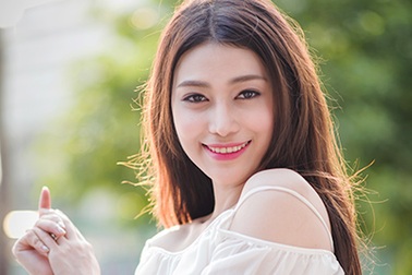 Vẻ đẹp trong veo của nữ sinh trường nghệ thuật