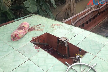 “Làm xiếc” khi qua cầu, tài công tử vong