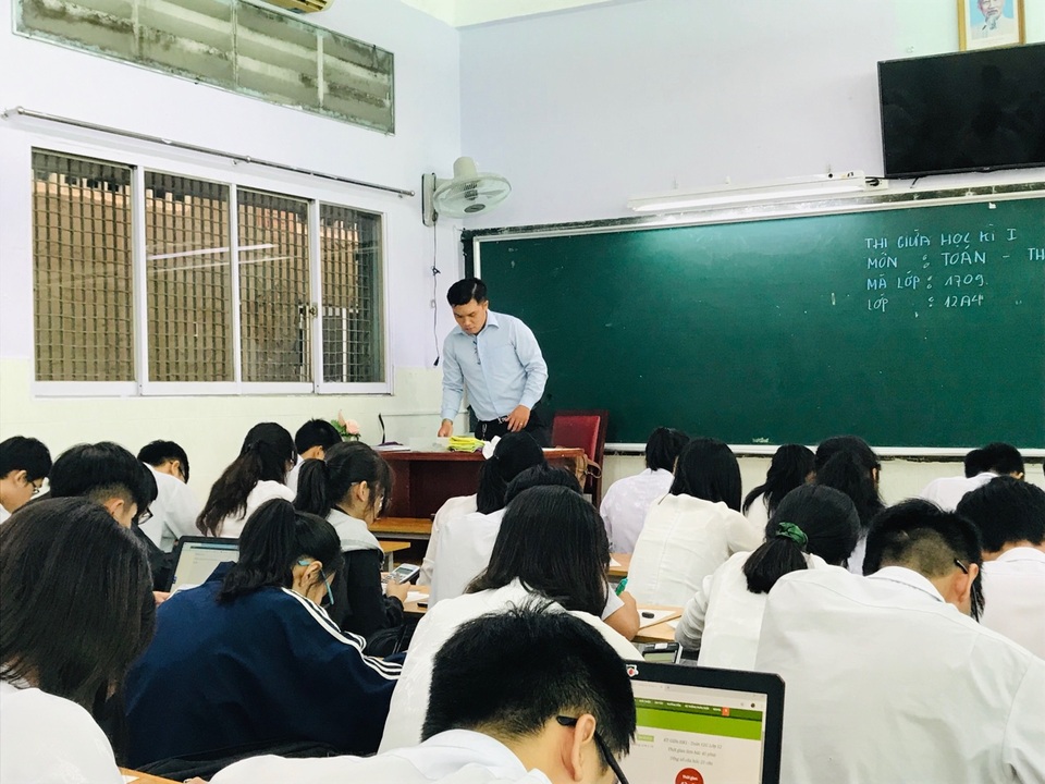 “Thưởng Tết” cuối năm: Giáo viên TPHCM nhận hàng chục triệu đồng - 1 “Thưởng Tết” cuối năm: Giáo viên TPHCM nhận hàng chục triệu đồng - 1