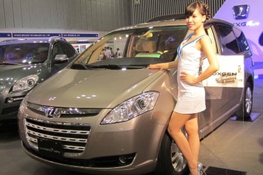 TPHCM: Kiến nghị tăng lệ phí đăng ký ô tô cao gấp 10 lần