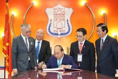 Thủ tướng dự lễ kỷ niệm "Ngày Thầy thuốc Việt Nam" tại ĐH Y Hà Nội