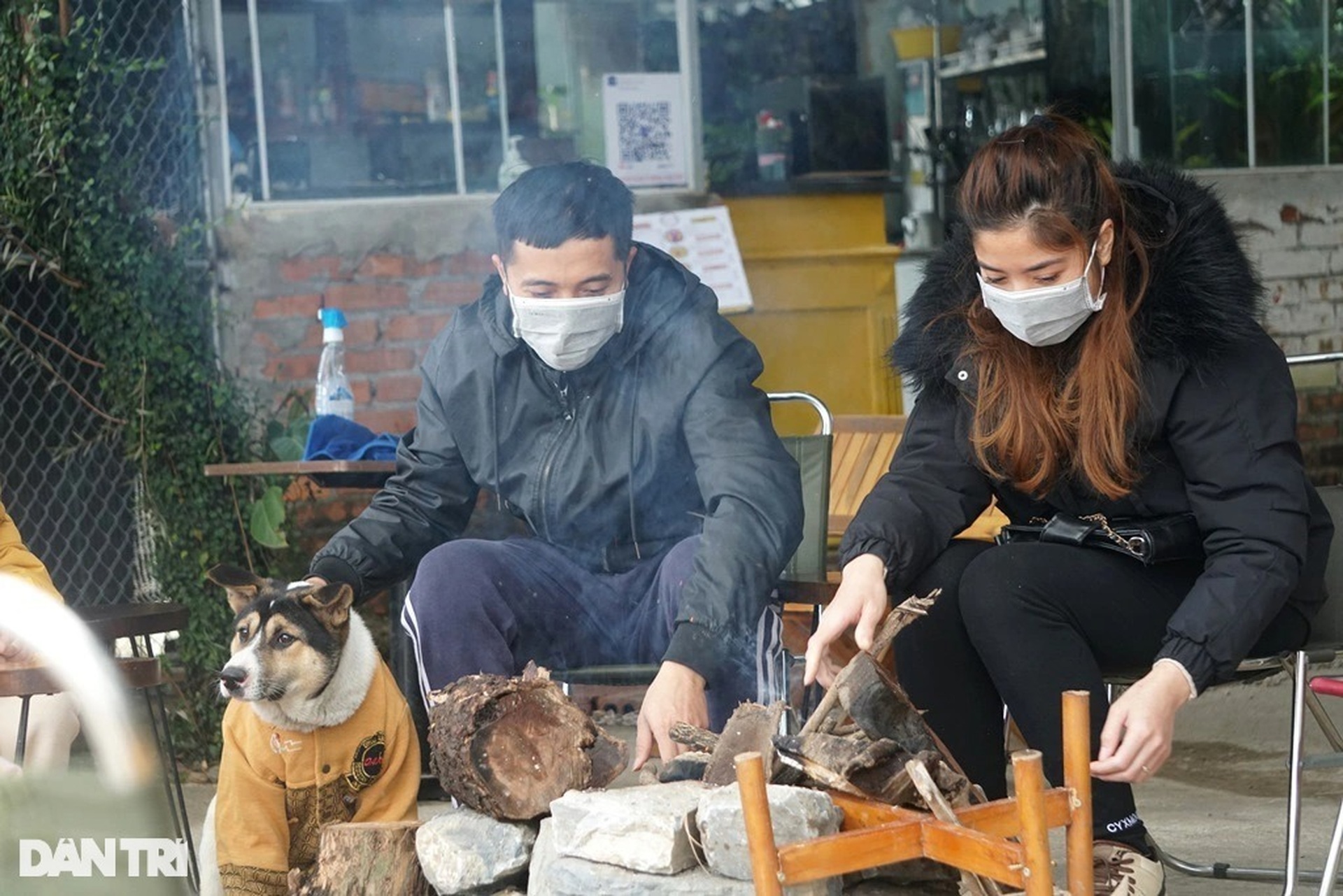 Người lao động chật vật mưu sinh trong giá lạnh thấu xương - 13 Người lao động chật vật mưu sinh trong giá lạnh thấu xương - 13