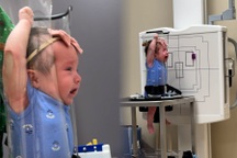 Video hé lộ cách em bé chụp X-quang hút hơn 43 triệu lượt xem