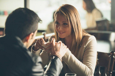 Chán chồng "lên tận cổ" vẫn dứt khoát không ly hôn vì sợ... mất tiền