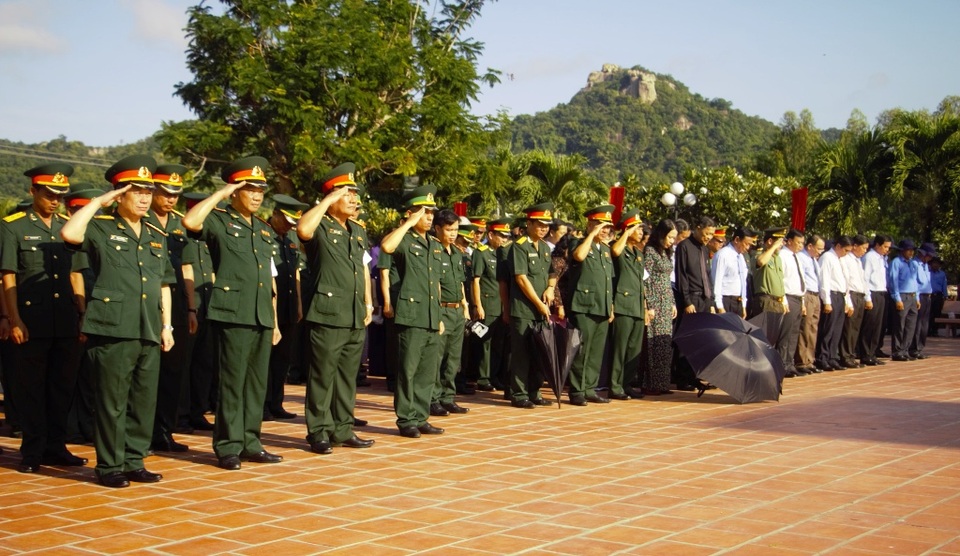 Truy điệu, cải táng 99 hài cốt liệt sĩ quân tình nguyện Việt Nam - 2 Truy điệu, cải táng 99 hài cốt liệt sĩ quân tình nguyện Việt Nam - 2