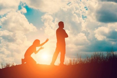 7 dấu hiệu bạn thiếu thốn, đeo bám trong mối quan hệ