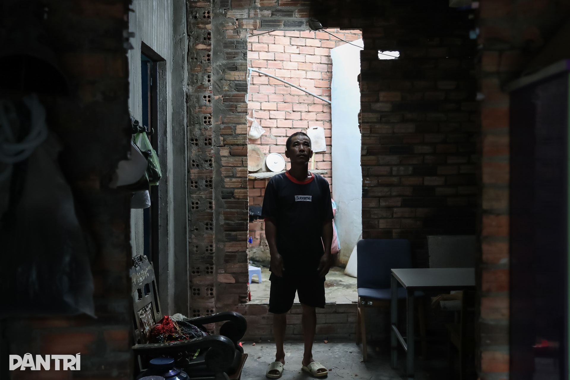 Nhà của người dân nứt toác sau vụ nổ khiến 6 người chết ở Đồng Nai - 7 Nhà của người dân nứt toác sau vụ nổ khiến 6 người chết ở Đồng Nai - 7