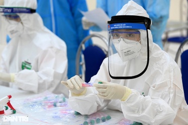 Cảnh báo ca mắc mới Covid-19 tăng mạnh, hơn 2.000 F0 trong ngày