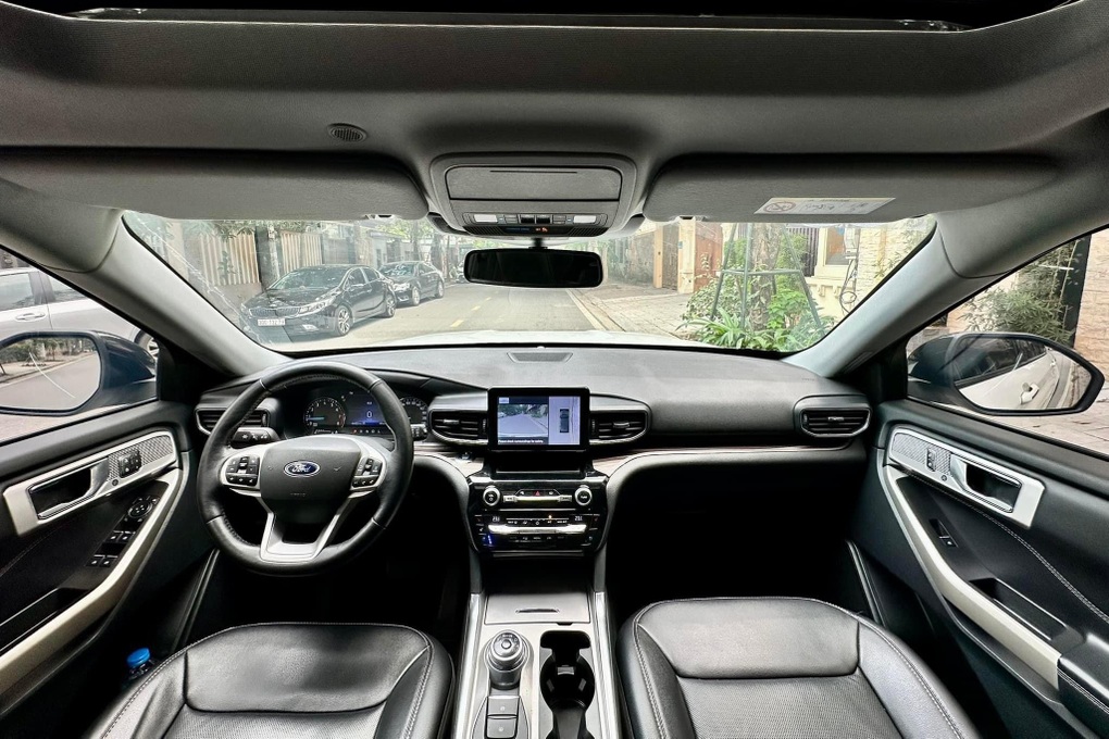 Ford Explorer tạm ngừng kinh doanh tại Việt Nam? - 2 Ford Explorer tạm ngừng kinh doanh tại Việt Nam? - 2