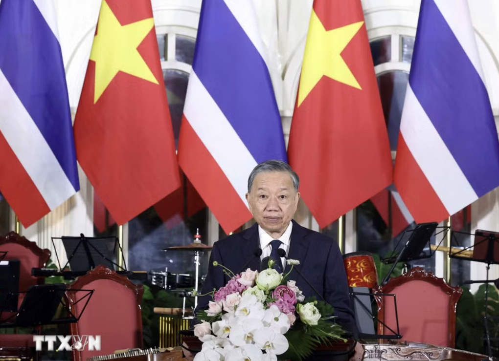 Tổng Bí thư, Chủ tịch nước chủ trì chiêu đãi Nhà Vua Thái Lan và Hoàng hậu - 2 Tổng Bí thư, Chủ tịch nước chủ trì chiêu đãi Nhà Vua Thái Lan và Hoàng hậu - 2