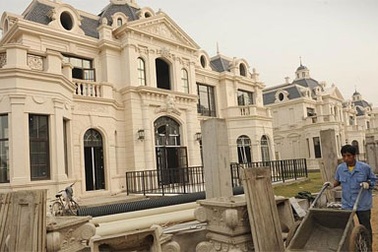 Trung Quốc chống tham nhũng, quan chức ồ ạt bán nhà sang