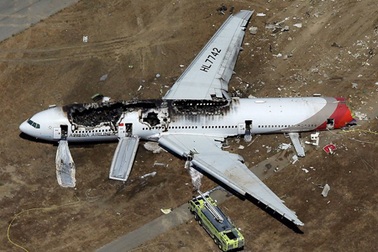 Máy bay chở hơn 300 người gặp nạn tại San Francisco