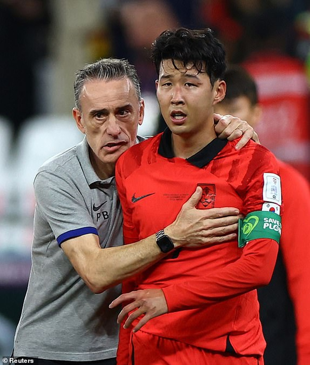 Son Heung Min khóc nức nở, HLV Hàn Quốc nhận thẻ đỏ sau thất bại cay đắng - 12 Son Heung Min khóc nức nở, HLV Hàn Quốc nhận thẻ đỏ sau thất bại cay đắng - 12