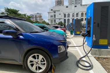 TPHCM ưu tiên đất công cộng làm trạm sạc xe điện