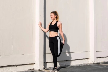 Sau tuổi 40, chỉ đi bộ có giúp giảm mỡ bụng?