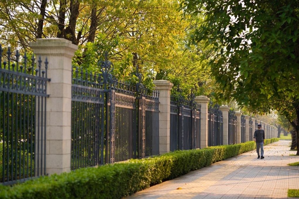 Khoảnh khắc Hà Nội cuối xuân đẹp tựa trời Âu tại Quận Ocean - 4