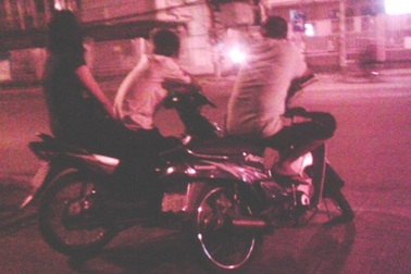 Một phụ nữ bị cướp xe táo tợn giữa đêm