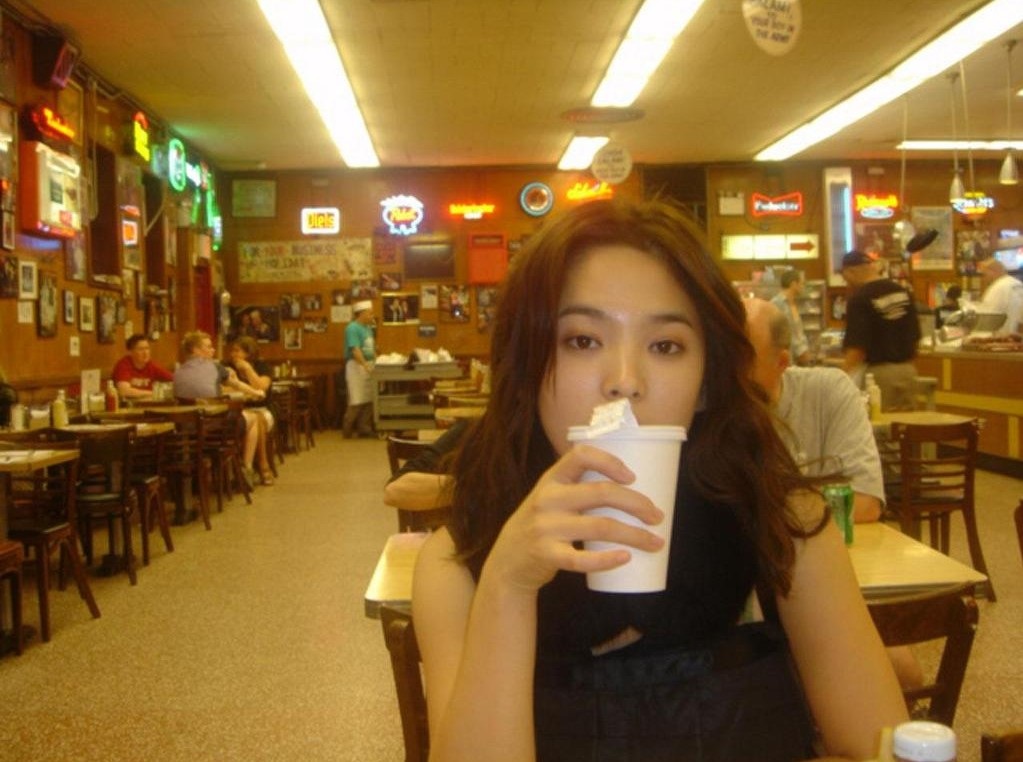 View - Loạt ảnh gây sốt của "tượng đài nhan sắc" xứ Hàn Song Hye Kyo | Báo Dân trí