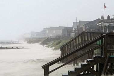 2 triệu người Mỹ ồ ạt sơ tán vì siêu bão Irene