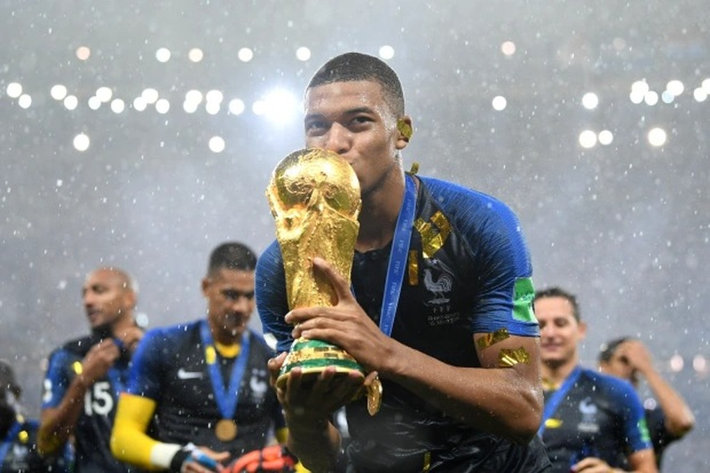Haaland và Mbappe báo hiệu thời thống trị của Ronaldo, Messi đã hết - 5 Haaland và Mbappe báo hiệu thời thống trị của Ronaldo, Messi đã hết - 5