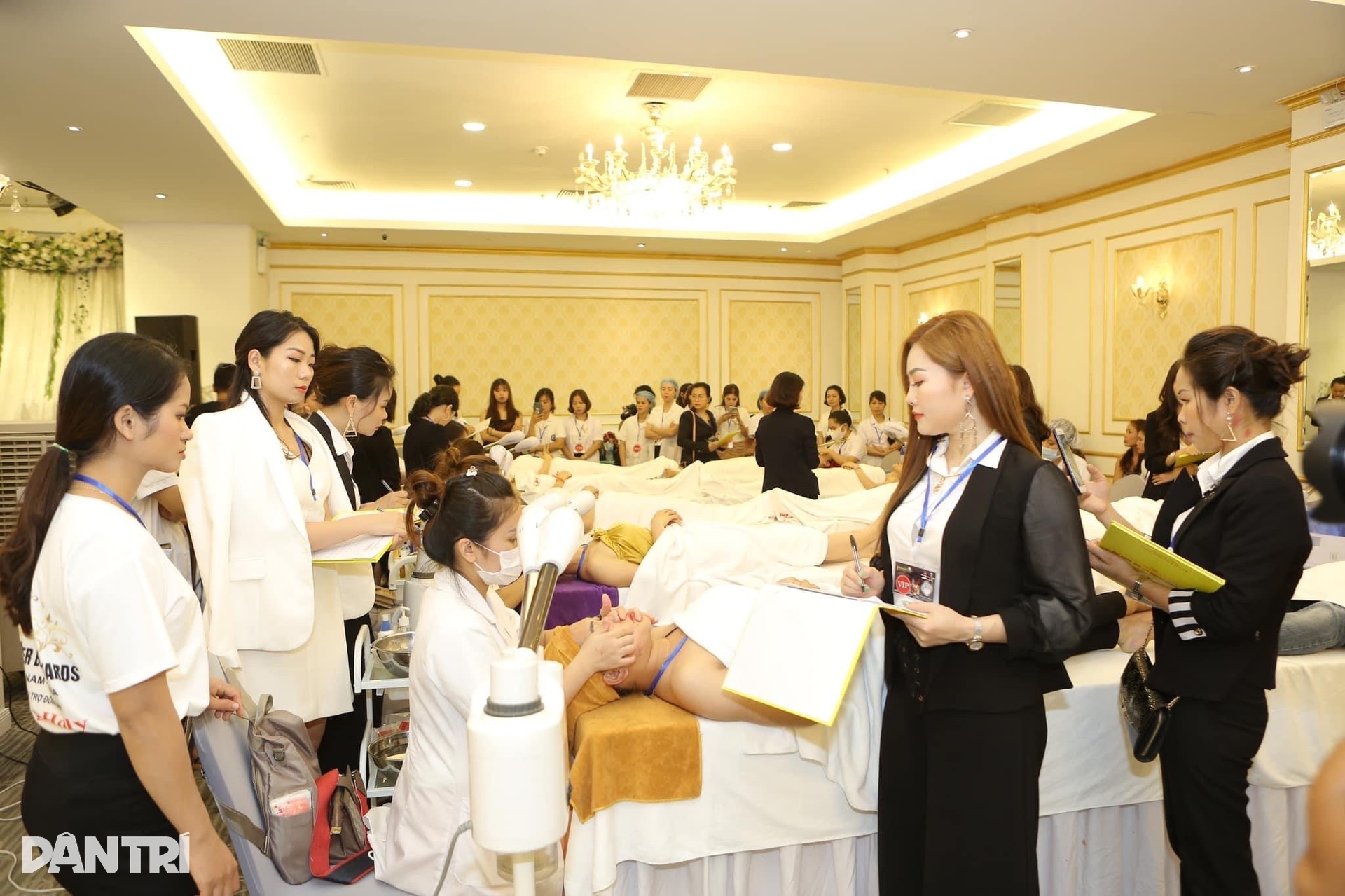 Giáo viên bỏ nghề, mở chuỗi gội đầu dưỡng sinh kiếm hàng trăm triệu/tháng - 10 Giáo viên bỏ nghề, mở chuỗi gội đầu dưỡng sinh kiếm hàng trăm triệu/tháng - 10