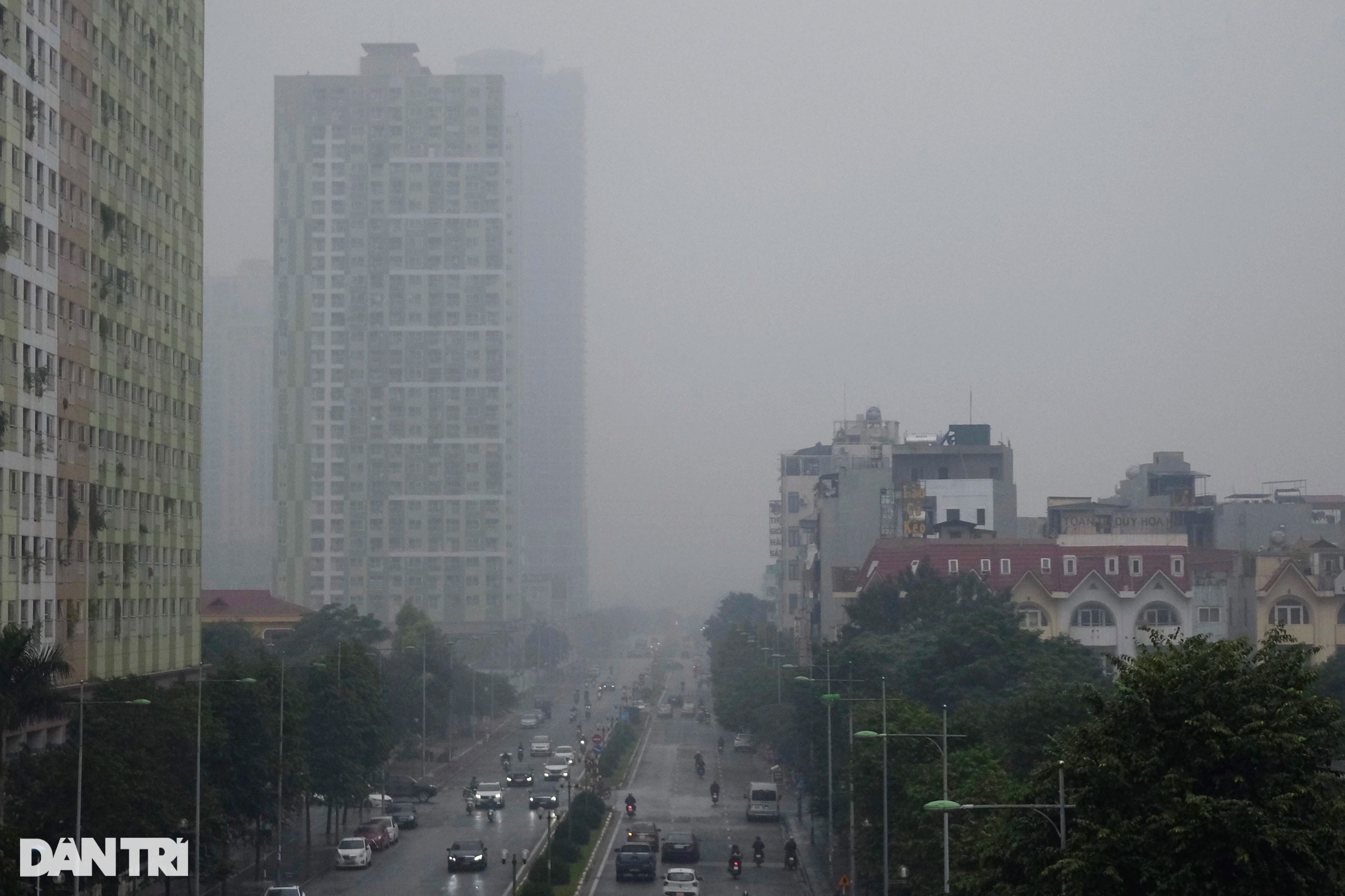 Trời Hà Nội mù mịt, chất lượng không khí ở mức thấp - 6 Trời Hà Nội mù mịt, chất lượng không khí ở mức thấp - 6
