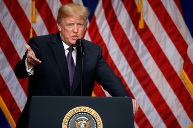 Tổng thống Trump “nặng lời” với Nga trong chiến lược an ninh mới