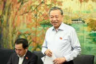 Tổng Bí thư, Chủ tịch nước: “Cứ xây nhà lên bán nhưng đường sá không ai lo”