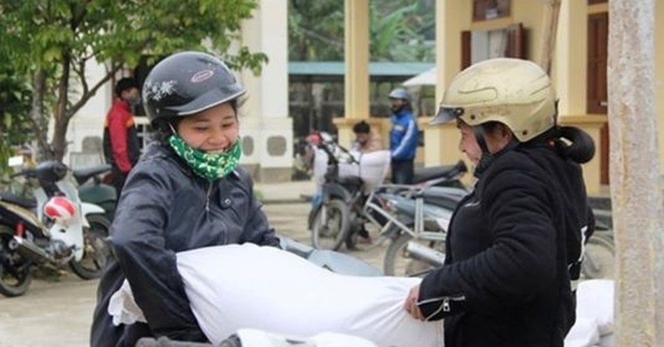 Hơn 1.200 tấn gạo cứu đói đến với người dân dịp Tết Nguyên đán Canh Tý 2020 - 1 Hơn 1.200 tấn gạo cứu đói đến với người dân dịp Tết Nguyên đán Canh Tý 2020 - 1