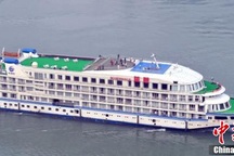 Du thuyền hạng sang làm nơi ở cho các y bác sỹ tuyến đầu chống Covid-19