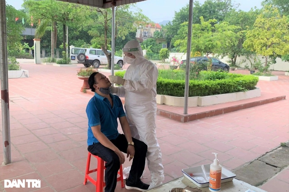 Công dân Ninh Bình từ TPHCM, các tỉnh phía Nam được đón về quê thế nào? - 1 Công dân Ninh Bình từ TPHCM, các tỉnh phía Nam được đón về quê thế nào? - 1