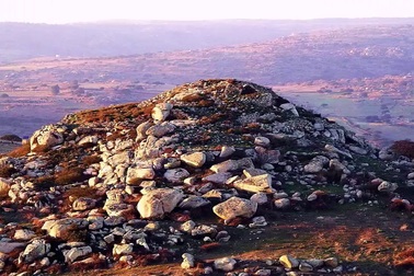 Hàng trăm ngôi nhà ở thị trấn ven biển được rao bán với giá 1 Euro/căn