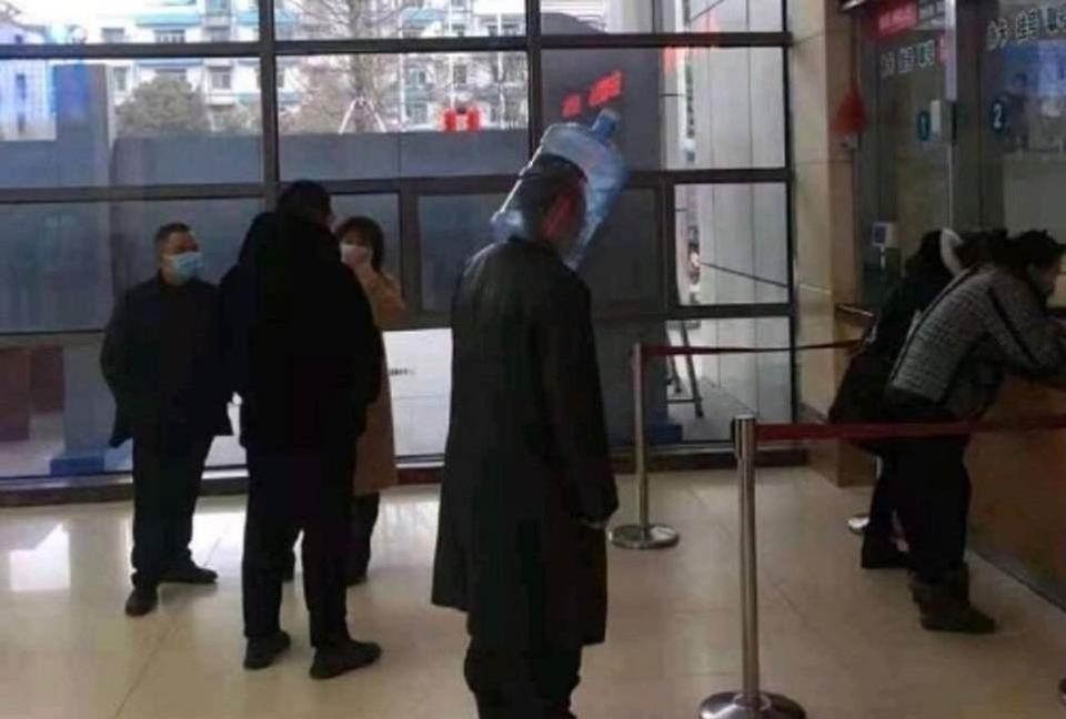 Loạt ảnh chế hài hước khẩu trang miễn phí cho ai không mua được - 5