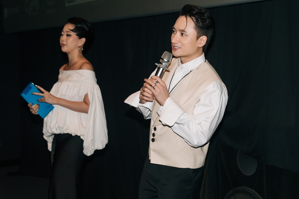 Phan Mạnh Quỳnh mời Mỹ Tâm vào live concert đầu tiên trong sự nghiệp - 1 Phan Mạnh Quỳnh mời Mỹ Tâm vào live concert đầu tiên trong sự nghiệp - 1
