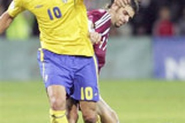 Ibrahimovic lên tiếng xin lỗi đồng đội