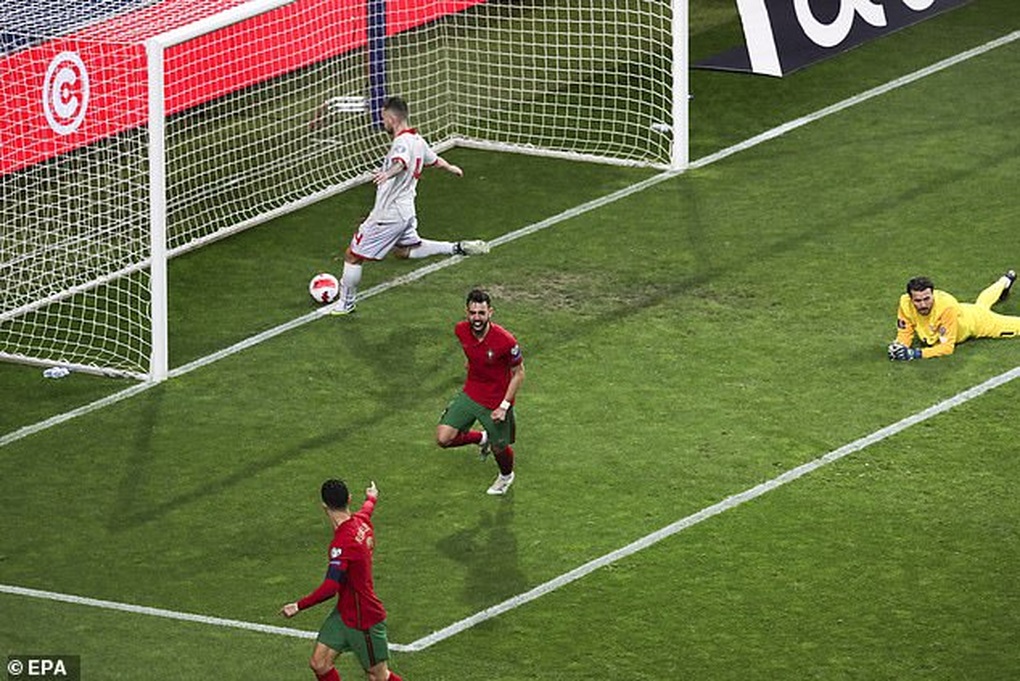 Bồ Đào Nha và Ba Lan giành vé dự World Cup 2022 - 2 Bồ Đào Nha và Ba Lan giành vé dự World Cup 2022 - 2