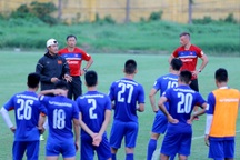 HLV Hữu Thắng nói gì khi U22 Việt Nam đối đầu Thái Lan, Indonesia tại SEA Games 29?