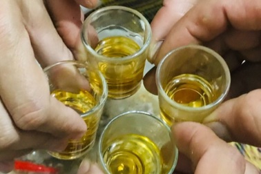 Giật mình thanh niên trai trẻ sớm là "đệ ruột" của lưu linh