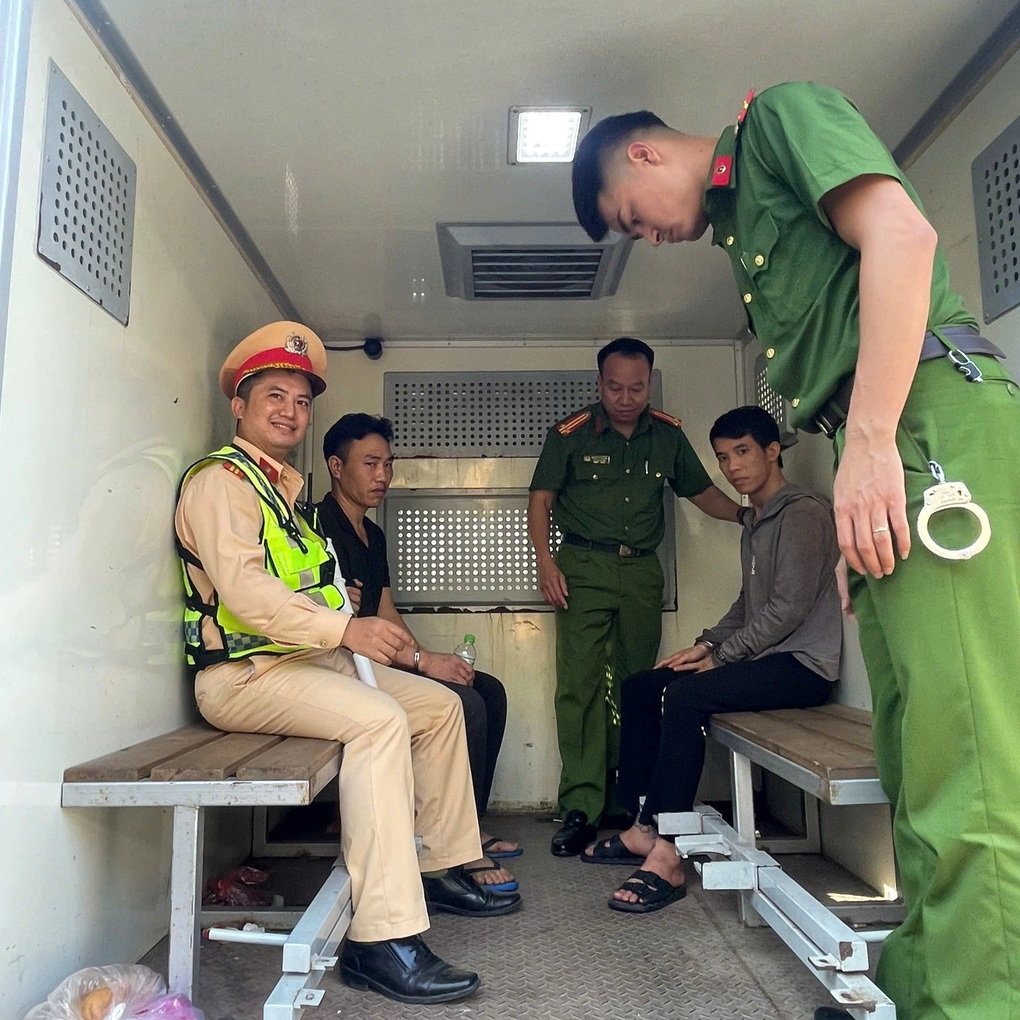 Đã bắt được 2 phạm nhân đặc biệt nguy hiểm trốn khỏi trại giam Thanh Xuân - 2 Đã bắt được 2 phạm nhân đặc biệt nguy hiểm trốn khỏi trại giam Thanh Xuân - 2